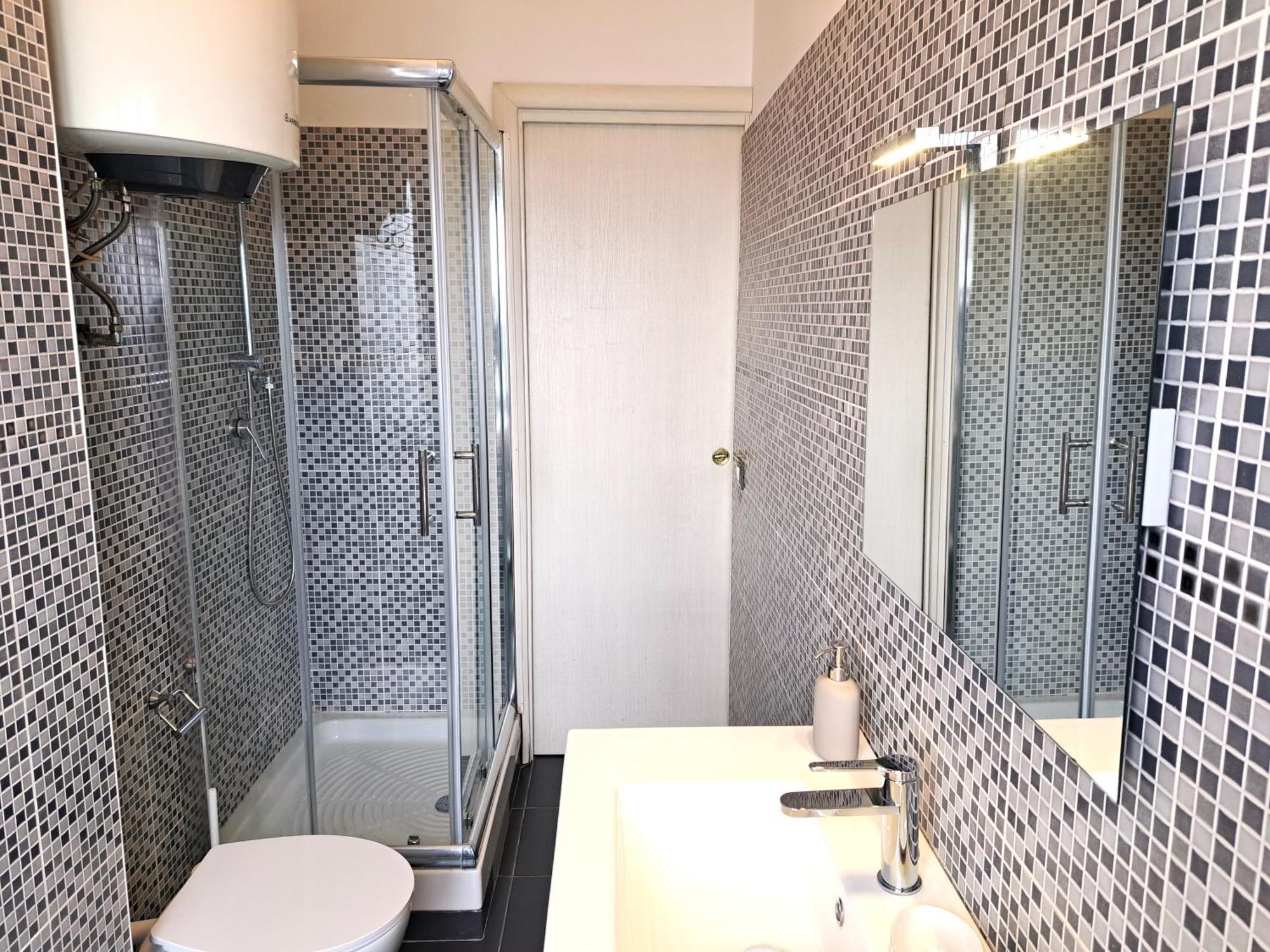 Metro Garbatella Apartment