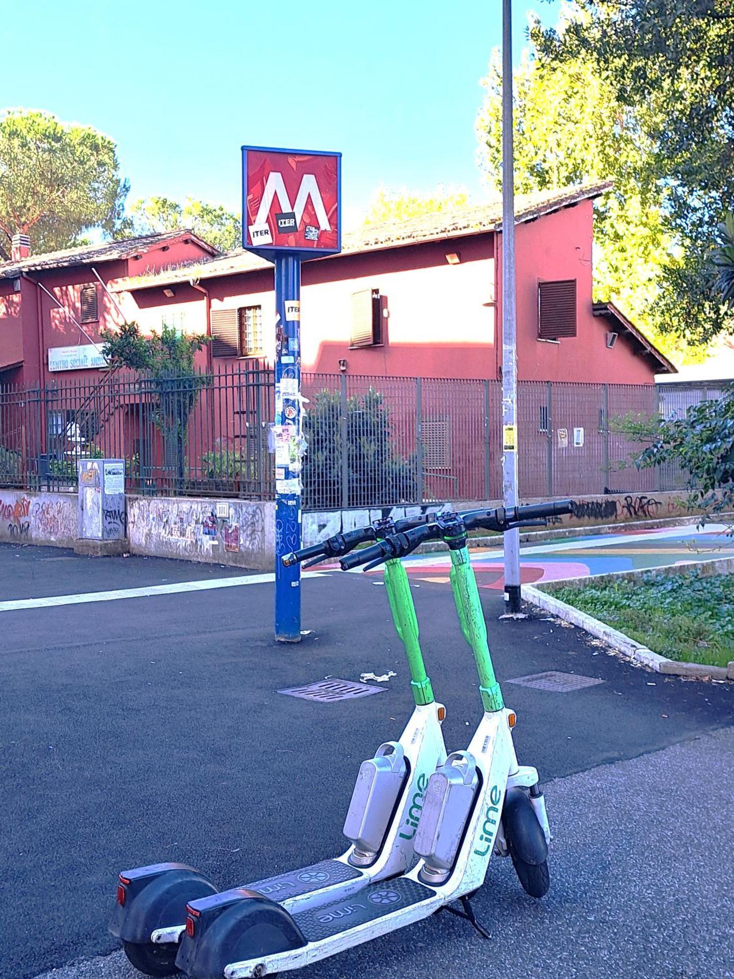 Metro Garbatella Apartment *